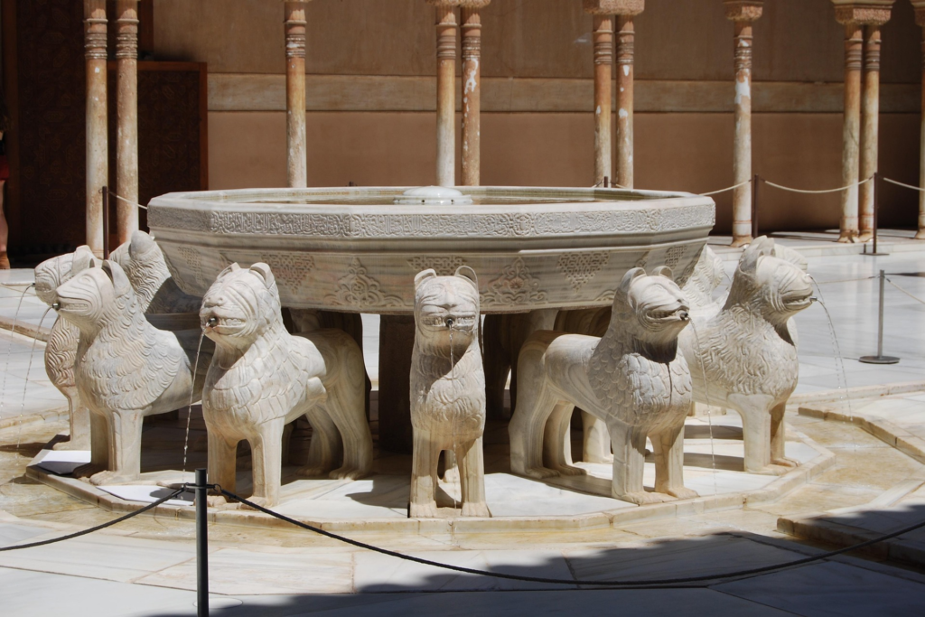 Alhambra Ticket Types Explained Which Alhambra Tickets to Buy - Tipos de entradas de la Alhambra explicados Qué entradas de la Alhambra comprar - De verschillende soorten Alhambra tickets: Welke Alhambra Tickets Kopen - Alhambra-Ticketarten erklärt: Welche Tickets sollte man kaufen - Tipi di biglietti per l'Alhambra spiegati: quali biglietti acquistare